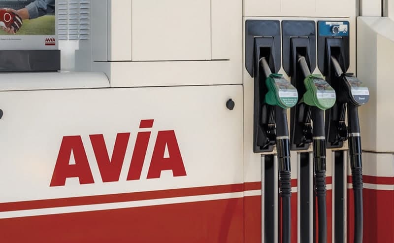 AVIA Karte an einer Zapfsäule