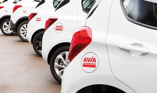 Firmenfahrzeug mit AVIA Karte